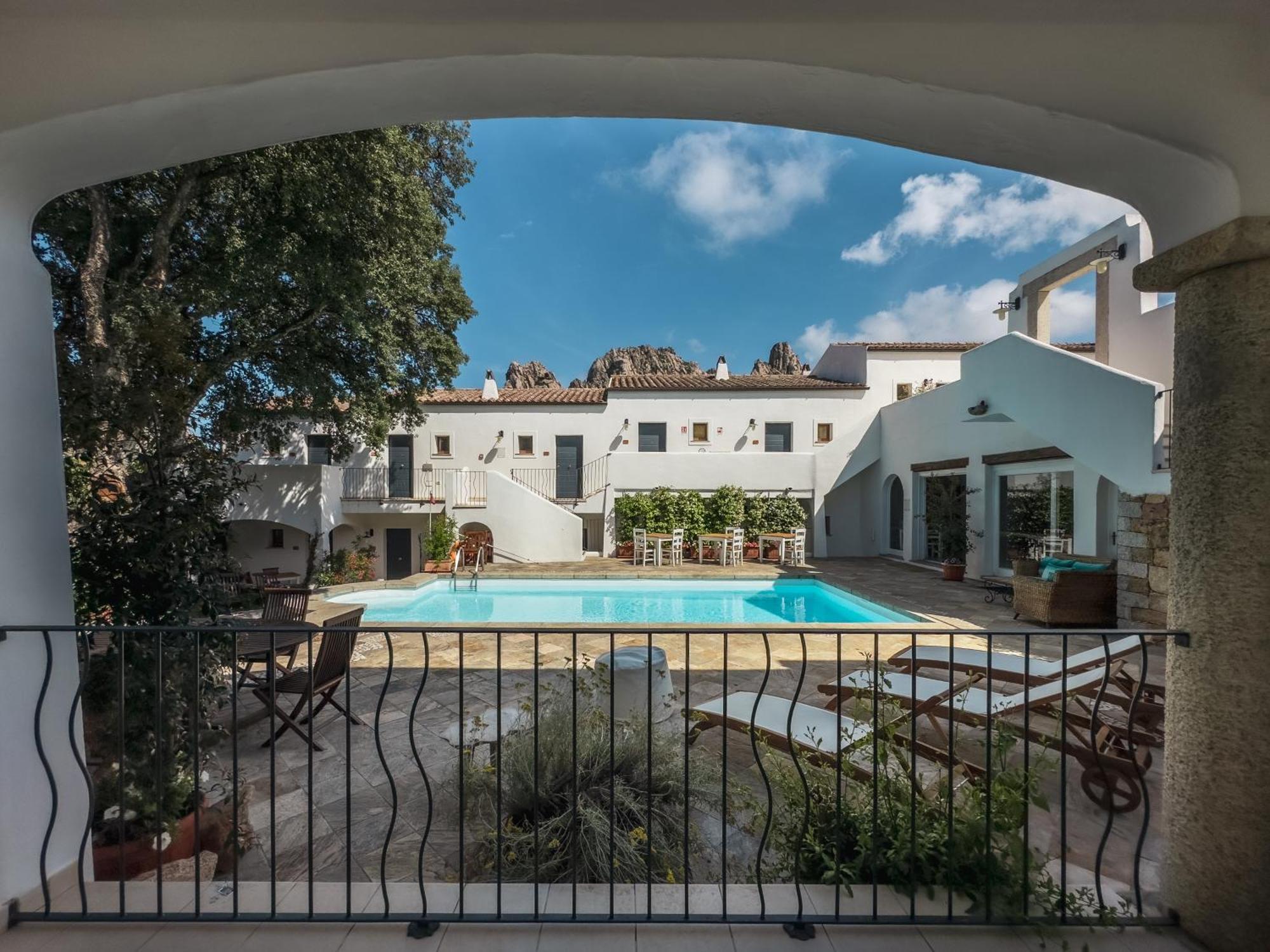 Hotel Borgo Antico San Pantaleo Exterior foto